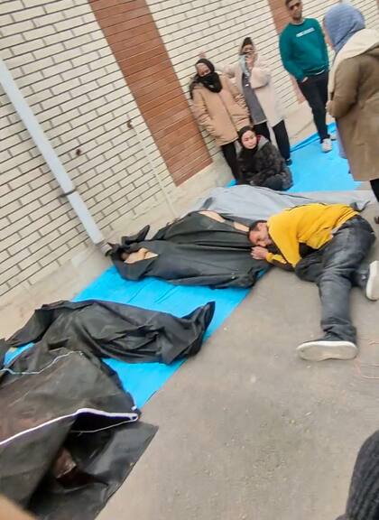 Una captura de video que muestra más cuerpos de manifestantes asesinados durante la represión