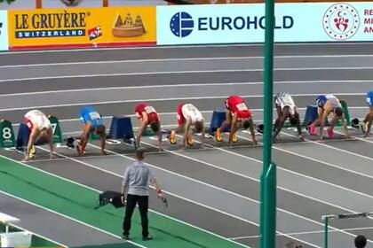 Una carrera terminó con un atleta lastimado (Captura video)
