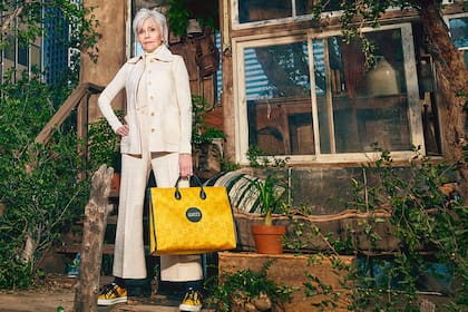 Una casa en un árbol, ese fue el escenario para la campaña protagonizada por Fonda para Gucci