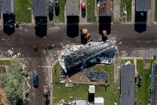 Un tornado derribó varios árboles en Michigan, EE.UU.