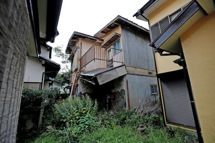 Una casa vacía en el distrito de Sennari en Sakura, Prefectura de Chiba, Japón