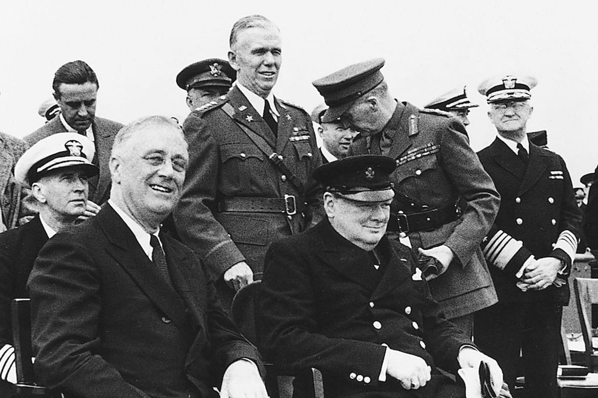 Una cena en la Casa Blanca: En la Navidad de 1941, Churchill y Franklin D. Roosevelt compartieron una copiosa cena en la Casa Blanca. Horas después, el inglés podría haber tenido un infarto.