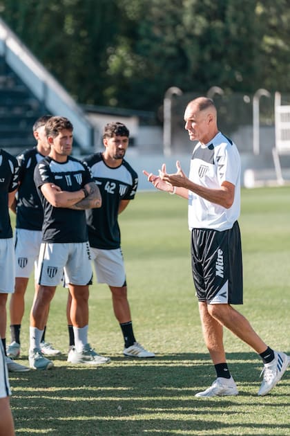 Una charla con el plantel