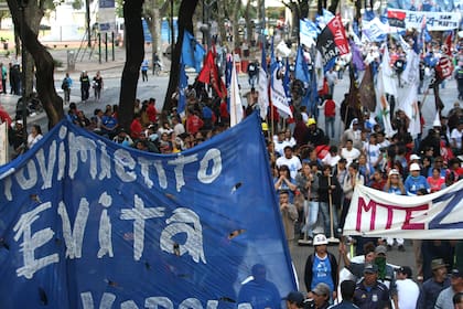 Una columna del Movimiento Evita, que mañana mostrará su poder de convocatoria en respaldo a Fernández