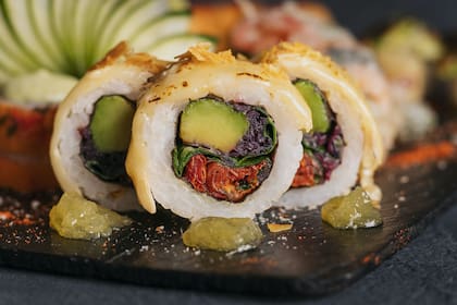 Una combinación de lo que conocemos por sushi y la comida basada en plantas abre las puertas para comer mejor