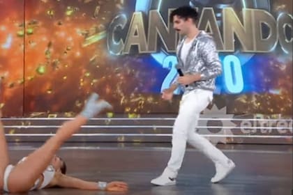 Una complicada gala para Adabel Guerrero: la bailarina se fue al piso durante la devolución de Moria Casán