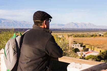 Una congresista latina propuso un proyecto de ley que otorgaría el acceso a trabajar a migrantes indocumentados