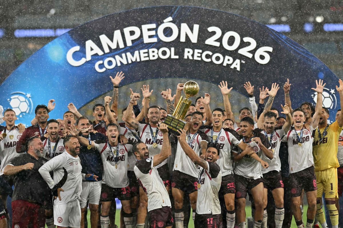 Una consagración para el recuerdo: Lanús se quedó con la Recopa Sudamericana 2026 y levantó el noveno trofeo de su historia