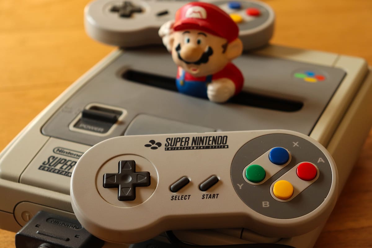 Una consola Super Nintendo de 1990