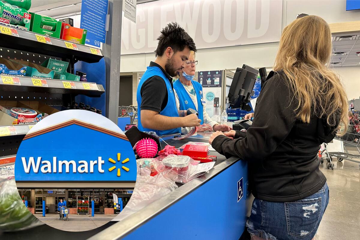 Una consumidora paga en una tienda Walmart el miércoles 21 de febrero de 2024, en Englewood, Colorado