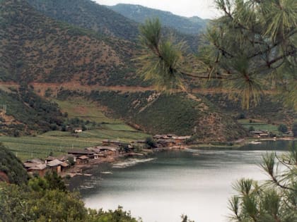 Una de las aldeas mouso, sobre el lago Lugu. (Gentileza Ricardo Coler)