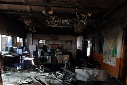 Una de las aulas quemadas por los dos adolescentes