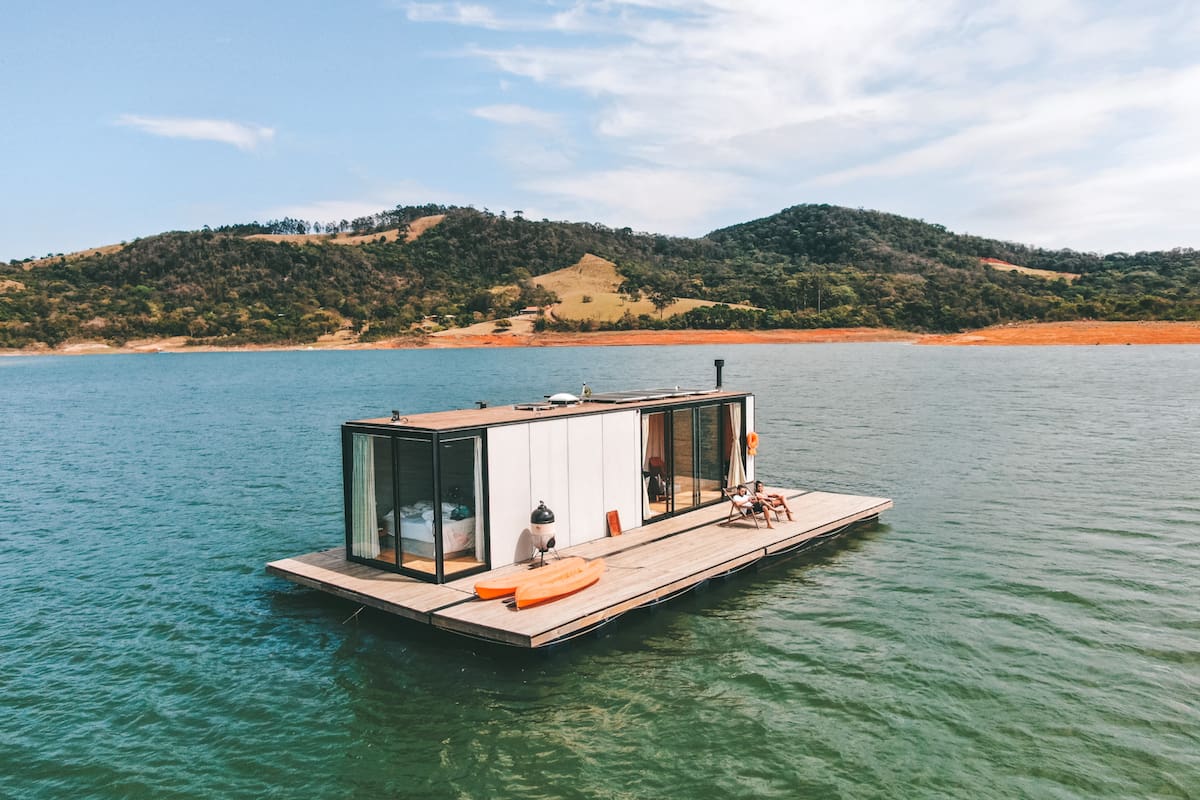 Una de las casas se encuentra a los pies de la montaña Mantiqueira en Joanópolis, São Paulo, Brasil.
Foto: Airbnb