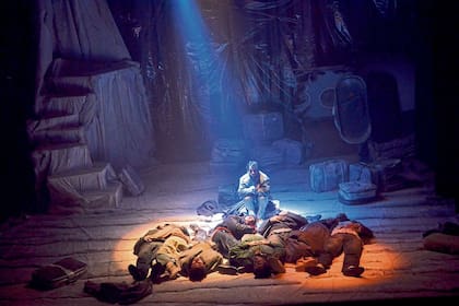 Una de las elocuentes escenas de Sobrevivir a los Andes