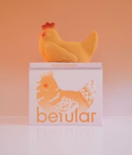 Una de las gallinas de chocolate de Betular Patisserie