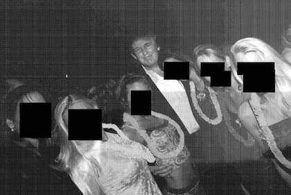 Una de las imágenes difundidas de Donald Trump en los archivos de Epstein