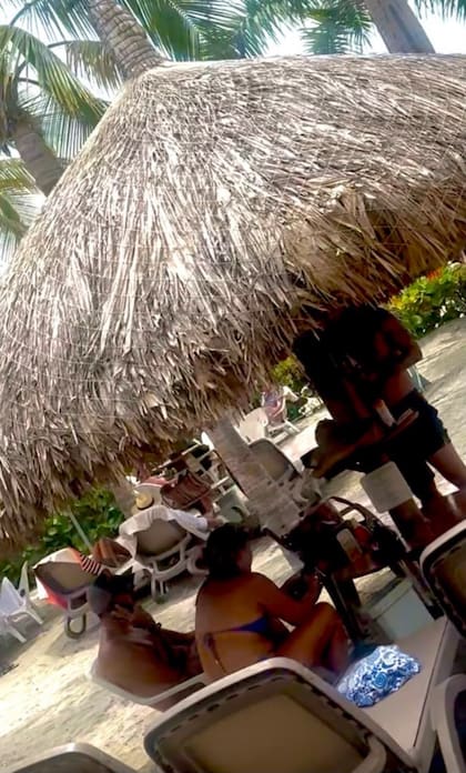 Una de las imágenes que circularon en redes sociales del ministro de Vivienda colombiano junto a su familia. Fuente: X