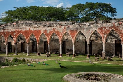 Una de las imponentes haciendas en la lente de Guido Taroni, el fotógrafo del libro "Inside Yucatan"