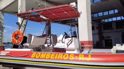 Una de las lanchas de rescate del Cuerpo de Bomberos de Río de Janeiro