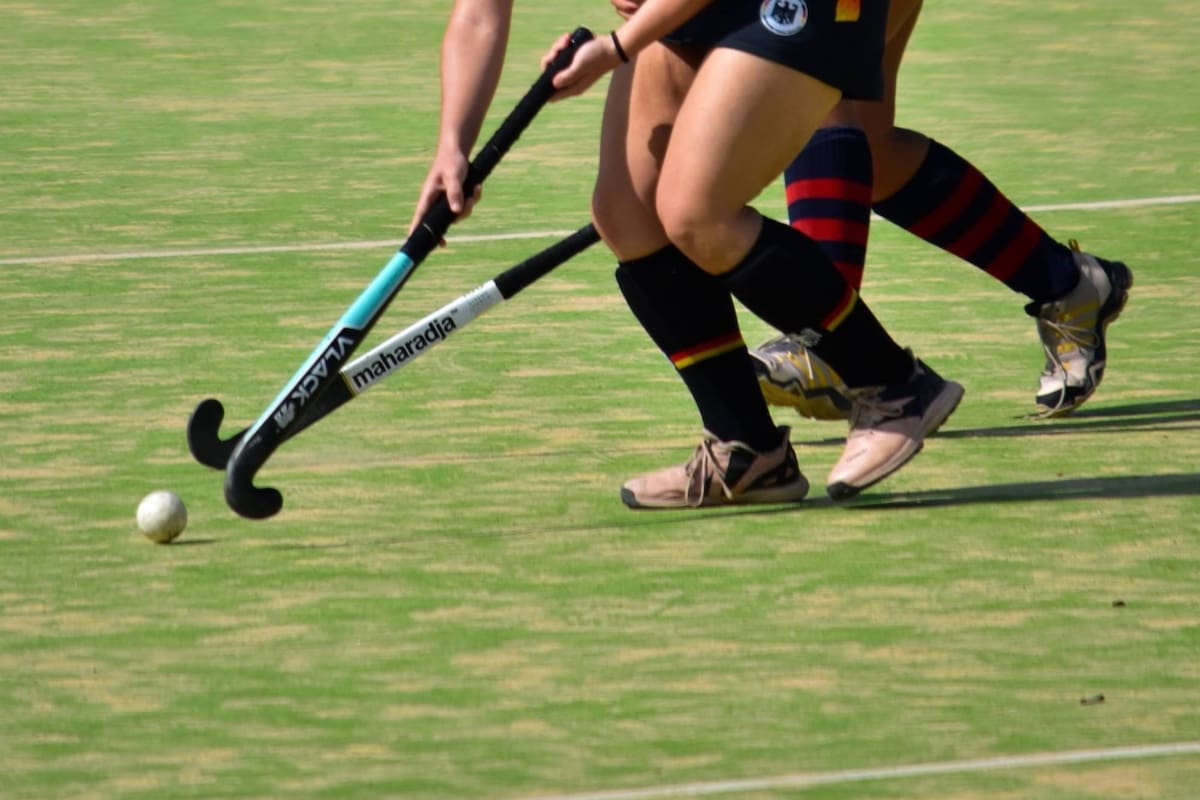 Una de las madres de las jugadoras de hockey acusadas de abuso negó los hechos y dio detalles de cómo fue el “bautismo”.