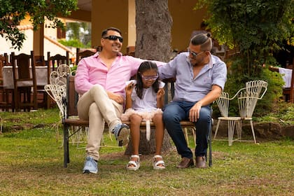 Una de las muchas postales familiares que el matrimonio atesora.