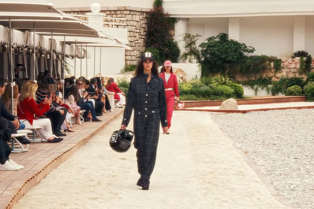 Una de las pasadas del reciente desfile de Chanel en Montecarlo que ahora se replicará en Miami