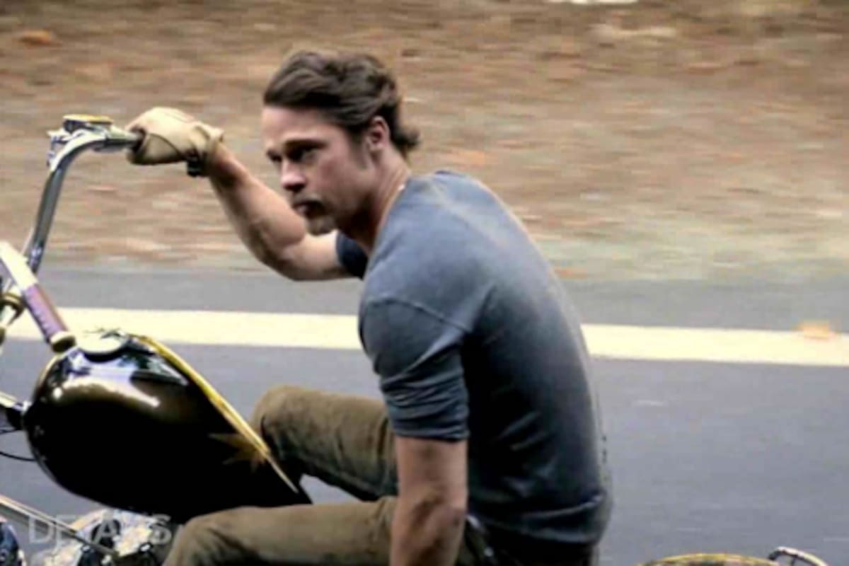 Una de las pasiones de Brad Pitt es el motociclismo.