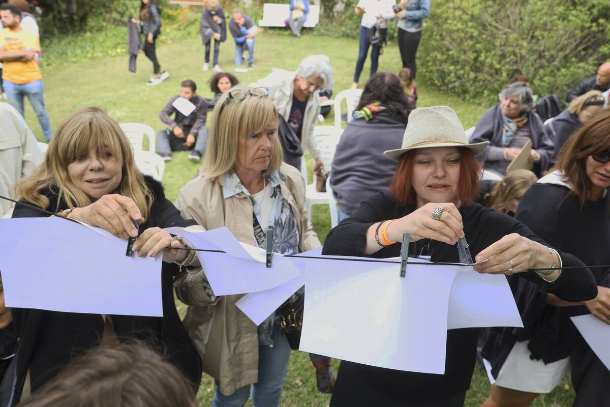 Una de las performances de la dramaturga francesa Nathalie Fillion