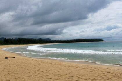 Algunas playas en Indonesia se presentan como un peligro por sus altas olas