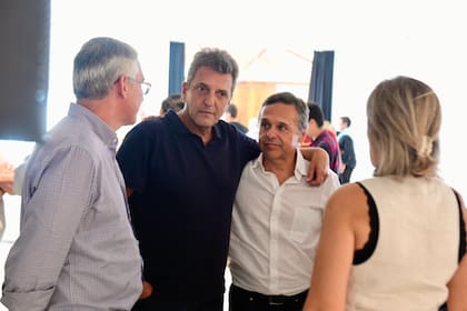 Una de las pocas veces que Sergio Massa se mostró en público este año, con dirigentes del FR