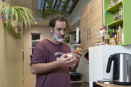 Una de las primeras cosas que volvió a oler Juan Medina fue la sopa, "un aroma de infancia"