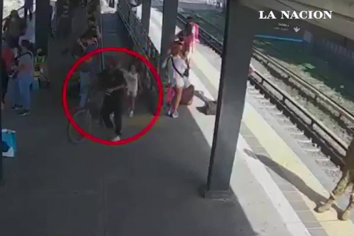 Una de las primeras imágenes de Maia, que se registraron a través de las cámaras de seguridad de una estación de tren