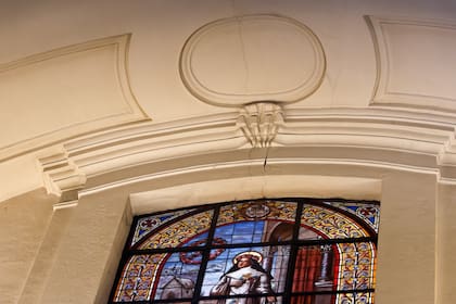 Una de las rajaduras que el rector de Santa Catalina atriuye a las obras porteñas