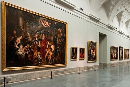 Una de las salas de El Prado, inaugurado en la edad de oro de la expansión museística europea