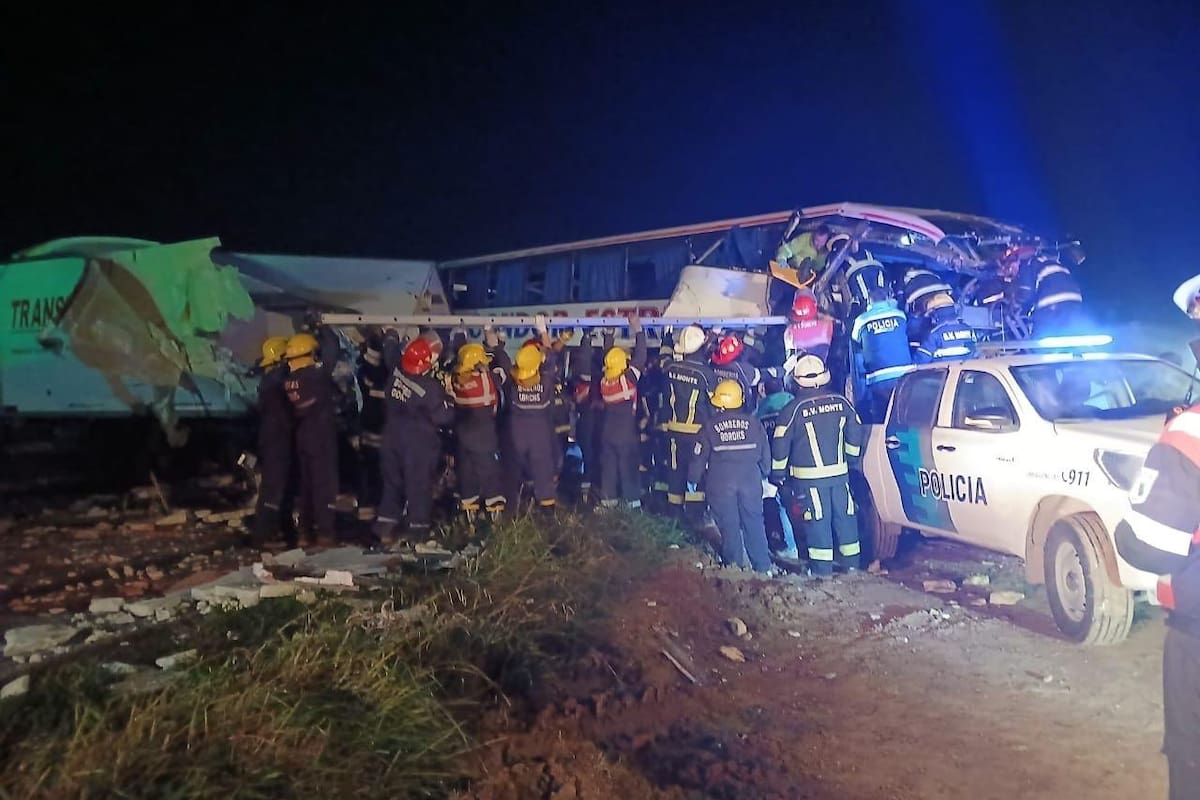 Una de las sobrevivientes del accidente en ruta 3 denunció que se quiso poner el cinturón de seguridad y no andaba