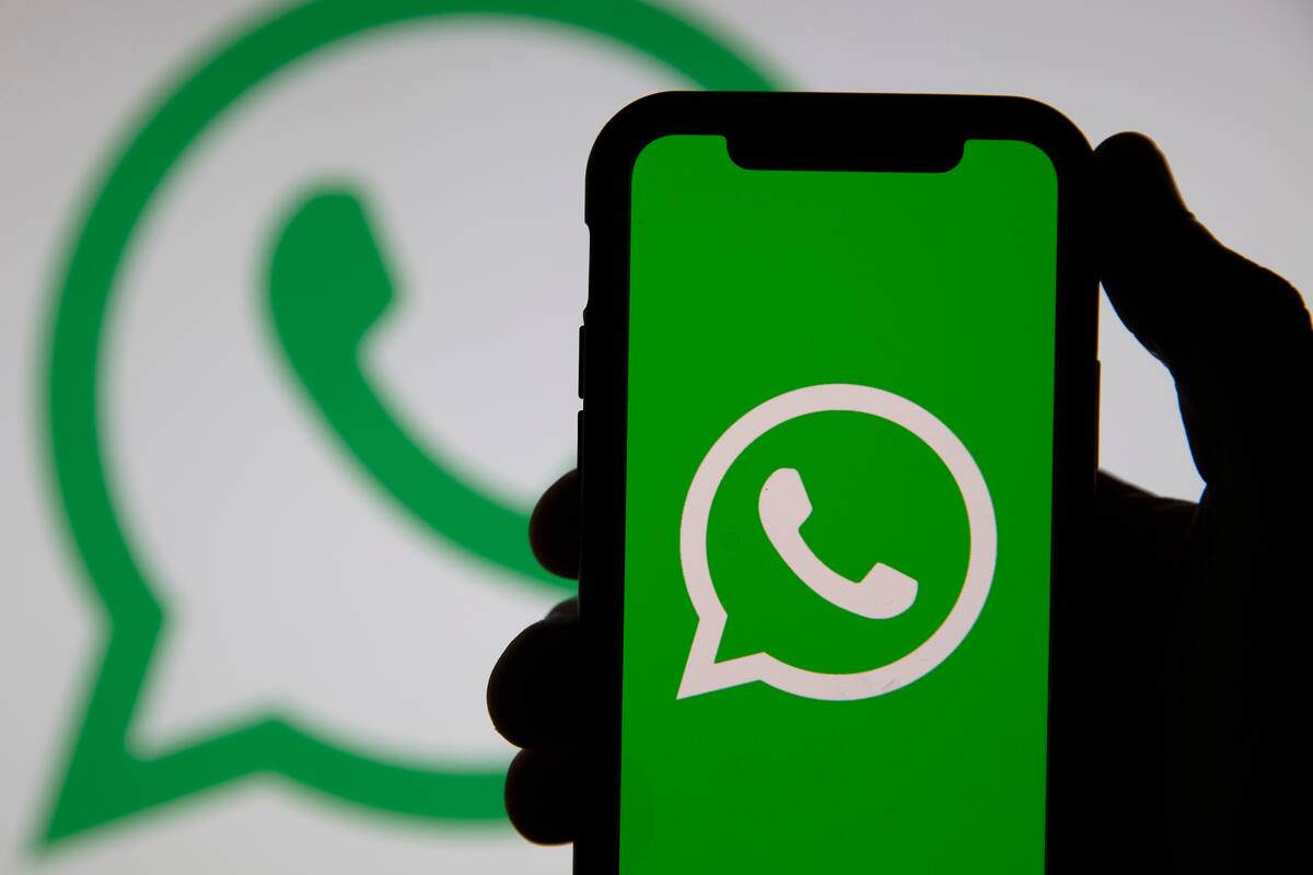 Una de las tácticas más frecuentes es el envío de mensajes de WhatsApp en los que los estafadores se presentan como representantes del Uscis