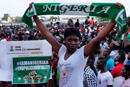 Una de las tantas manifestaciones que se realizaron en Nigeria el año pasado contra la brutalidad policial