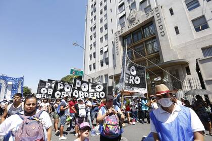 Una de las tantas protestas que hubo este año en las calles porteñas, en reclamo de más planes sociales
