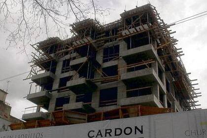 Una de las torres que están en plena construcción, en Palermo