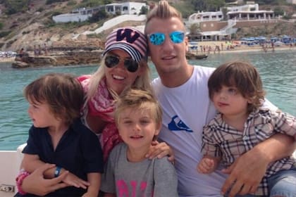 Una de las últimas fotos familiares de Maxi López, Wanda Nara y sus hijos