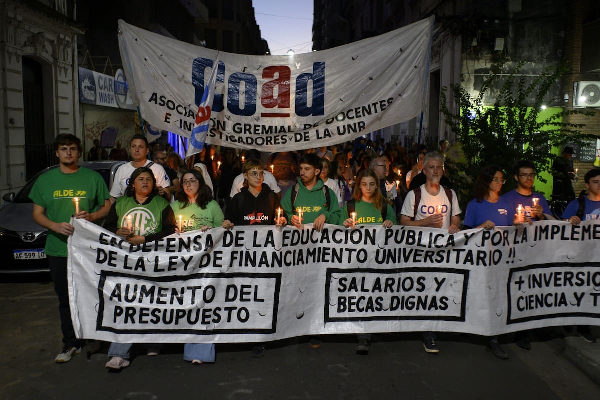 Una de las últimas marchas en defensa de la universidad pública y de mayor presupuesto universitario en Rosario