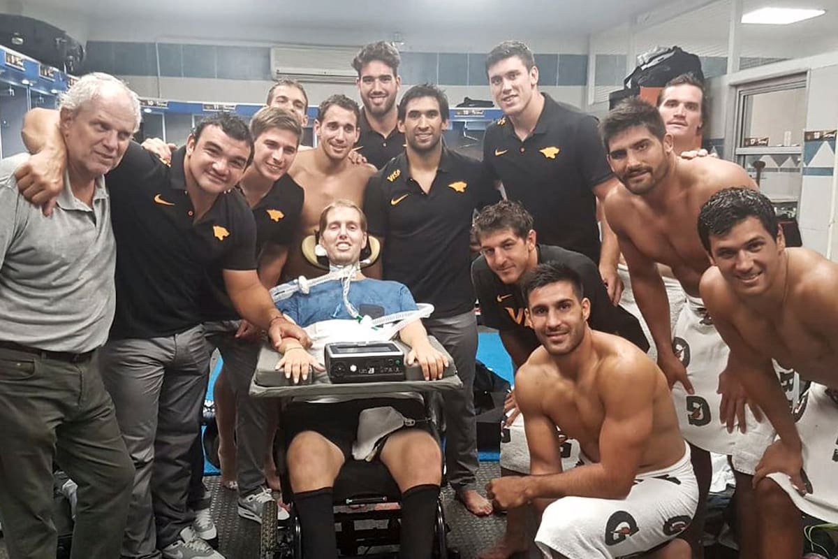 Una de las últimas visitas de Bello al equipo de Jaguares