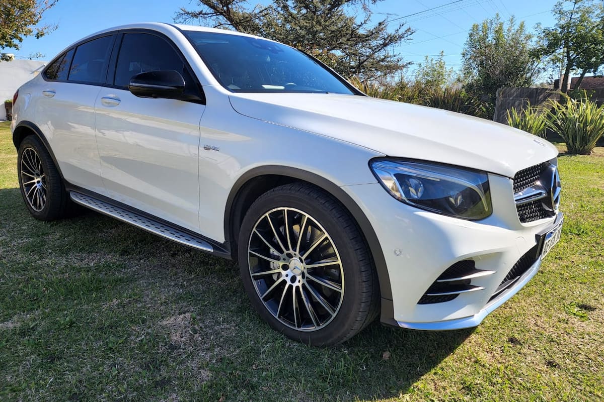 Una de las unidades más destacadas de los lotes a subastarse: un Mercedes-Benz AMG de 2020