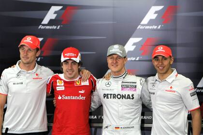 Una década atrás, en el GP de Bahrein: Jenson Button, Fernando Alonso, Michael Schumacher y un joven Lewis Hamilton