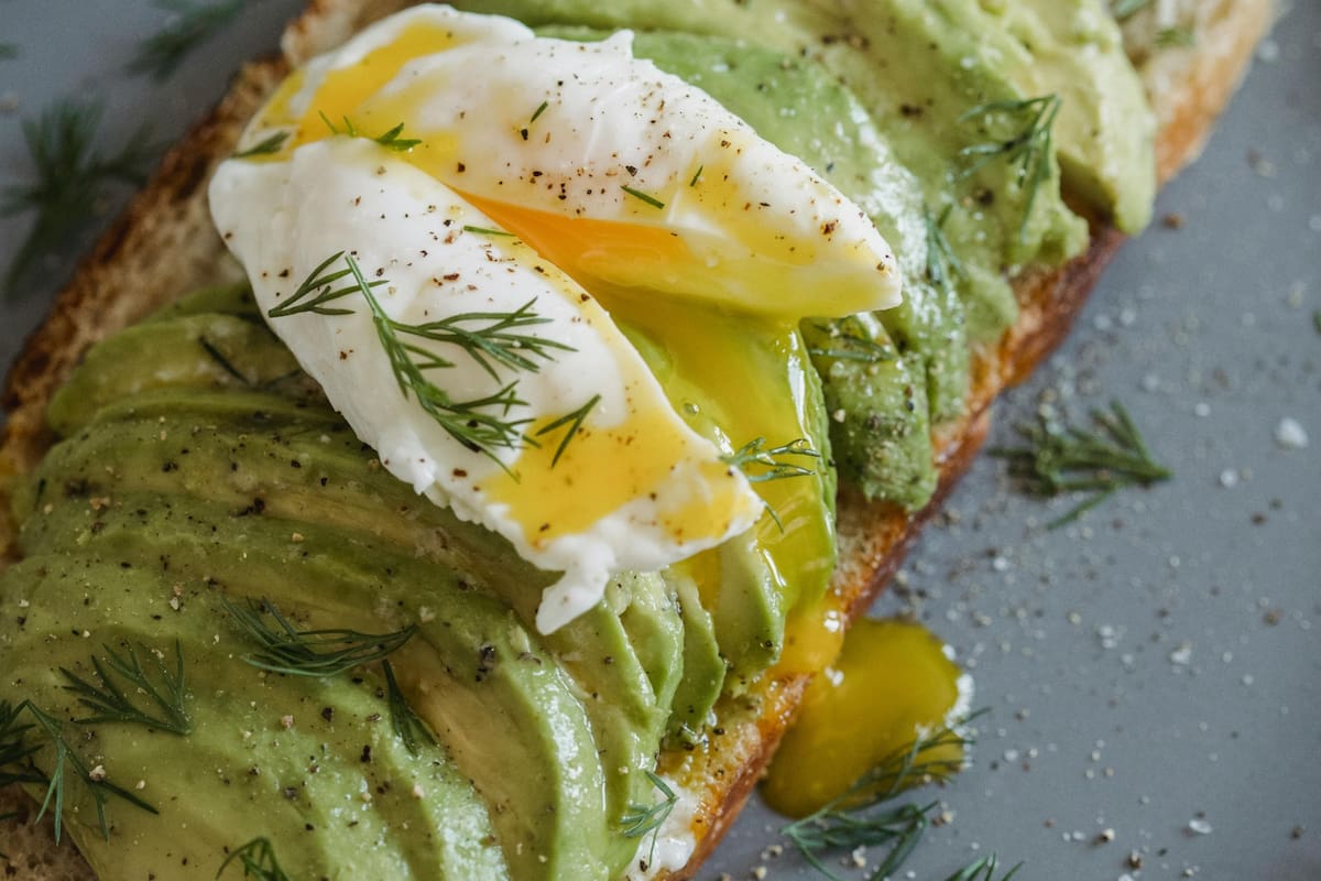 Una dieta basada en proteínas de calidad ayuda a preservar la masa muscular y el colágeno a medida que pasa el tiempo