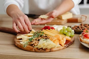 Una dieta rica en alimentos con propiedades despigmentantes y antioxidantes ayuda con este problema (Foto ilustrativa: PEXELS)