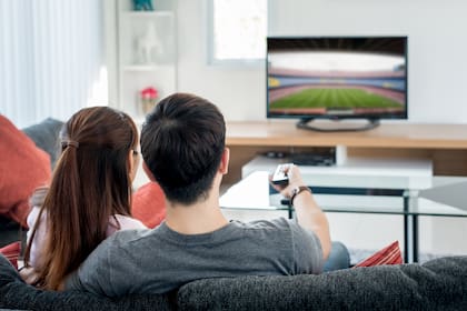Una diferencia clave de Flow, Movistar TV respecto de Netflix y otras propuestas es la inclusión de canales de TV tradicionales, transmisiones deportivas en vivo, etcétera