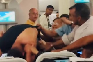 Una discusión entre dos pasajeros terminó con golpes, gritos y una remera rota durante un vuelo a Londres