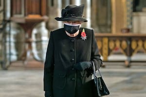 Una dolorosa pérdida sacude a la Reina Isabel por estos días, tras conocerse la noticia del fallecimiento de una integrante de la familia real