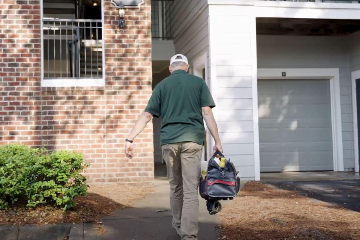 Una empresa de Texas busca técnicos reparadores con o sin experiencia y paga hasta 30 dólares por hora